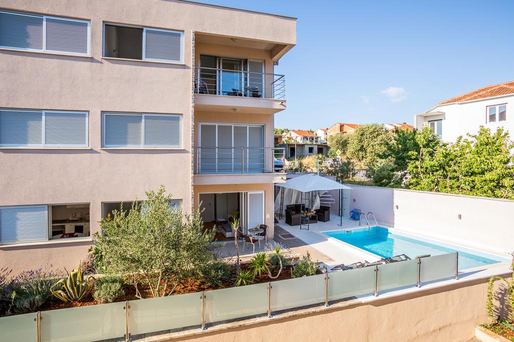 Apartment Falcon Stari Grad  Værelse billede