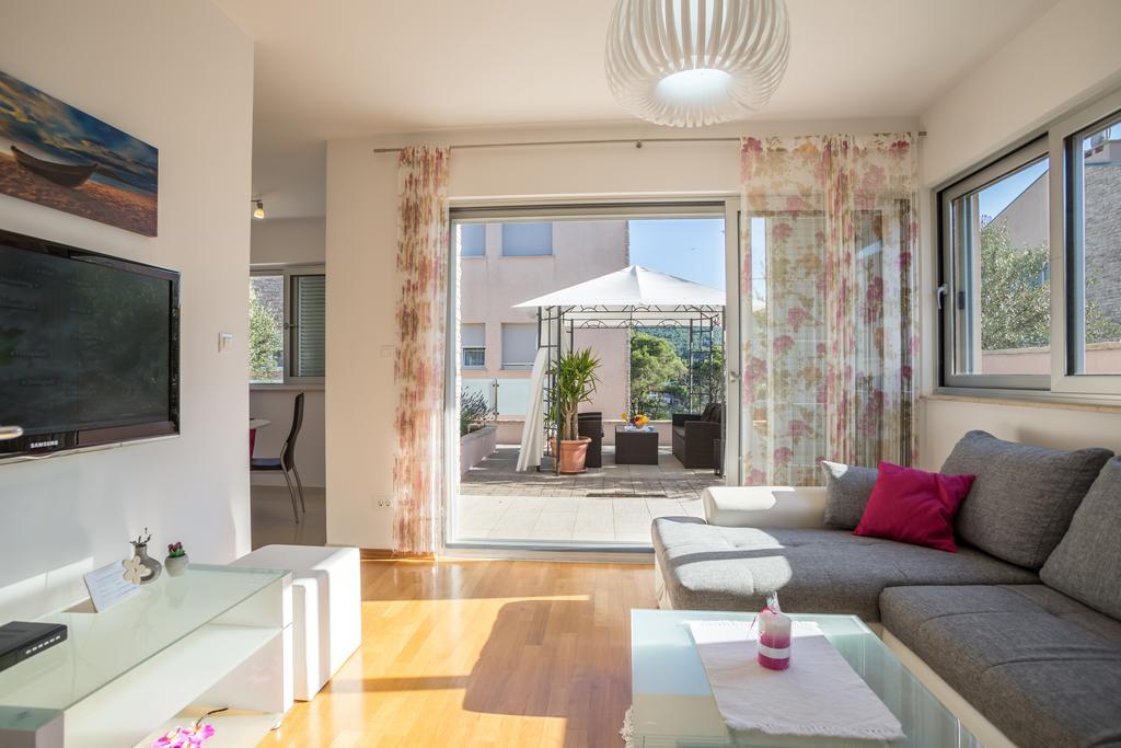 Apartment Falcon Stari Grad  Værelse billede