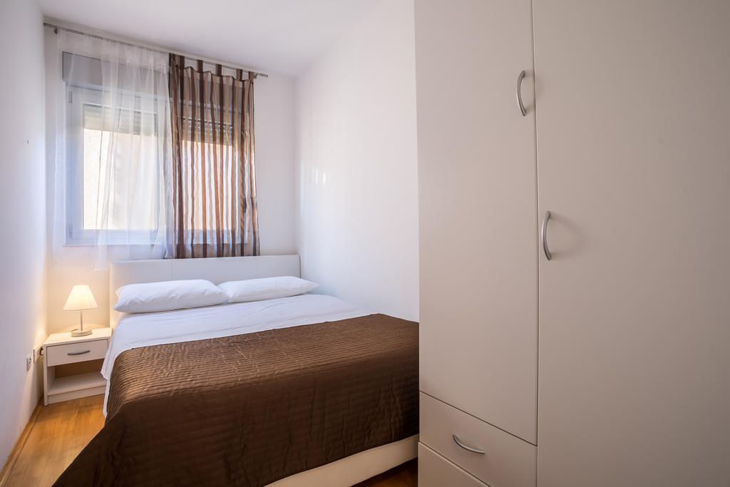 Apartment Falcon Stari Grad  Værelse billede
