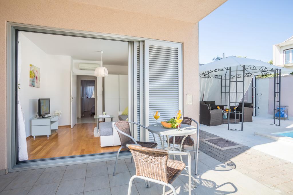 Apartment Falcon Stari Grad  Værelse billede