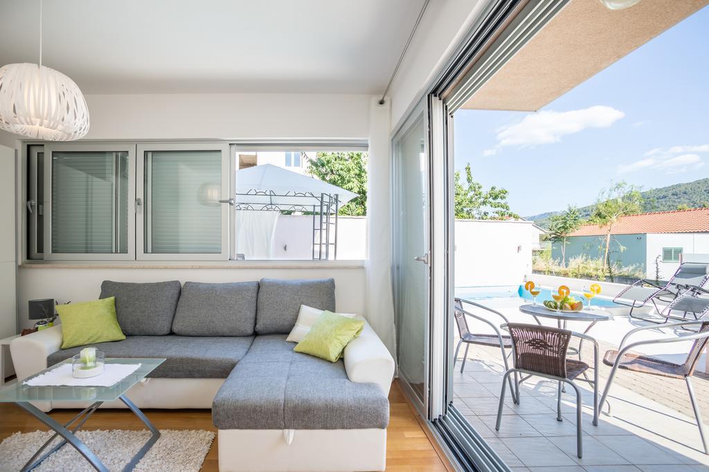 Apartment Falcon Stari Grad  Værelse billede