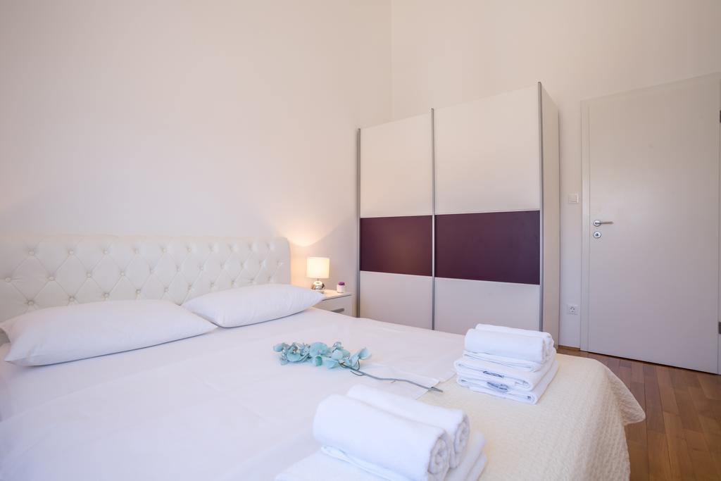 Apartment Falcon Stari Grad  Værelse billede