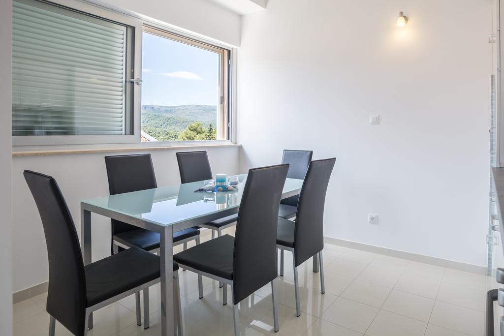 Apartment Falcon Stari Grad  Værelse billede